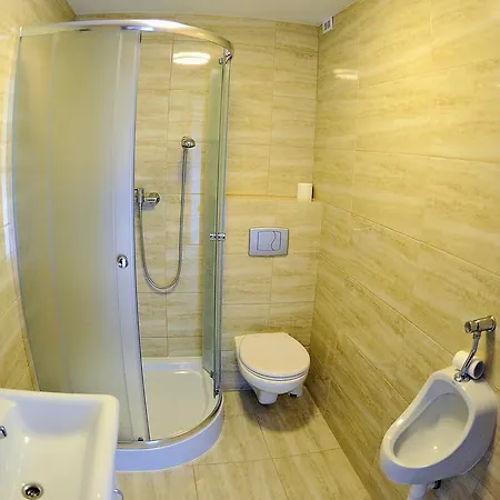 Korona Hostal *