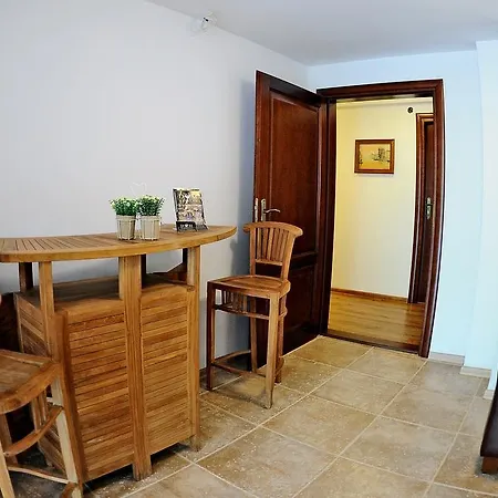 Hostel Korona *